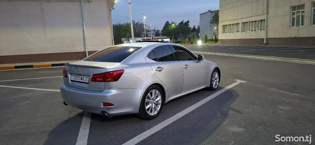 Lexus IS series 2008 · 2.5 AT
