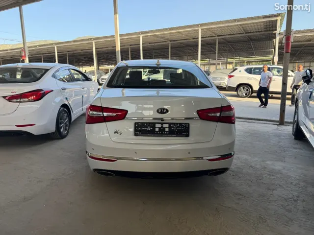 Kia K7 2015 · 2.4 AT