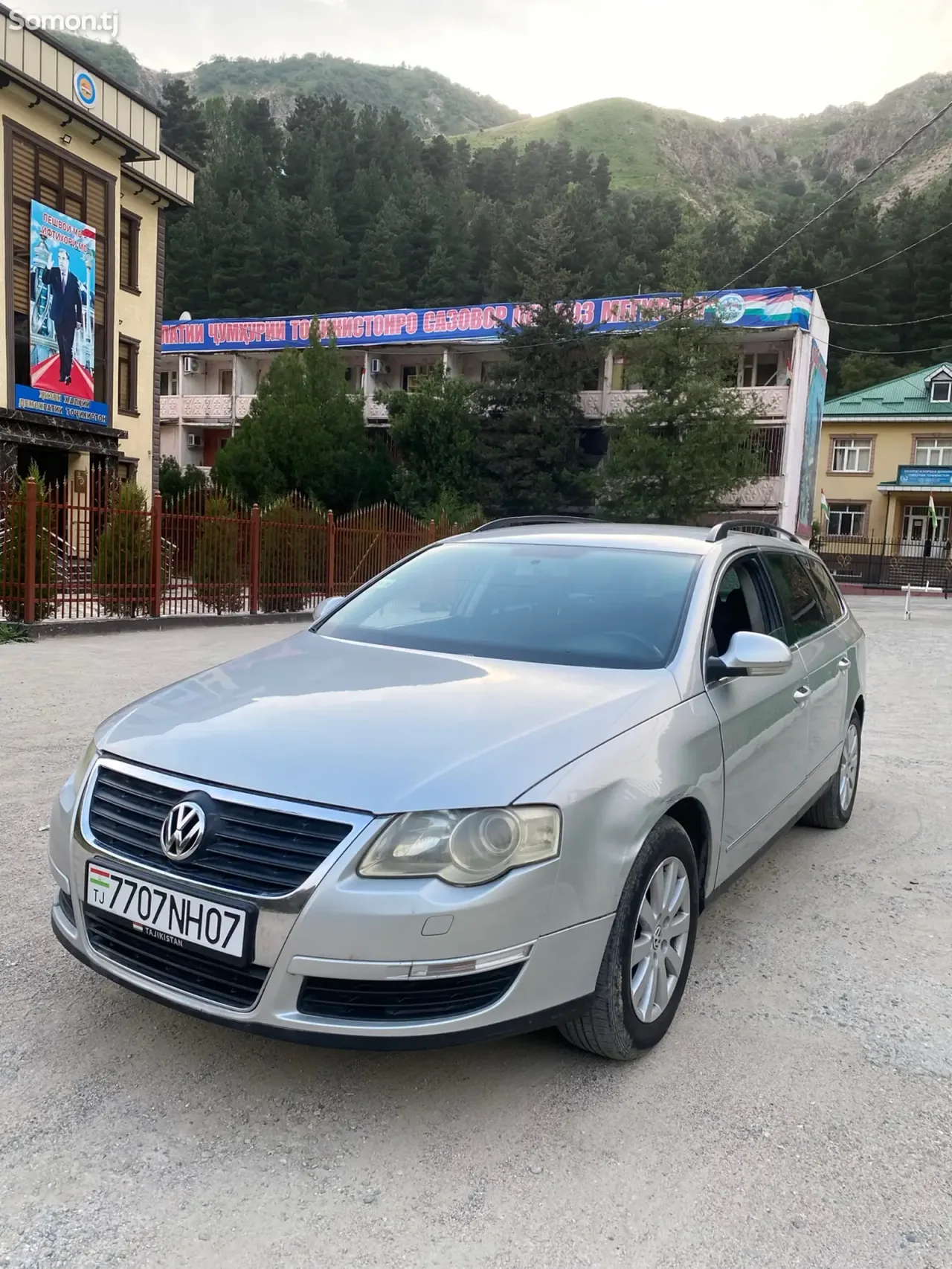 Volkswagen Passat 2006 · 2.0 MT