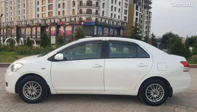 Toyota Belta 2007 · 1.3 AT