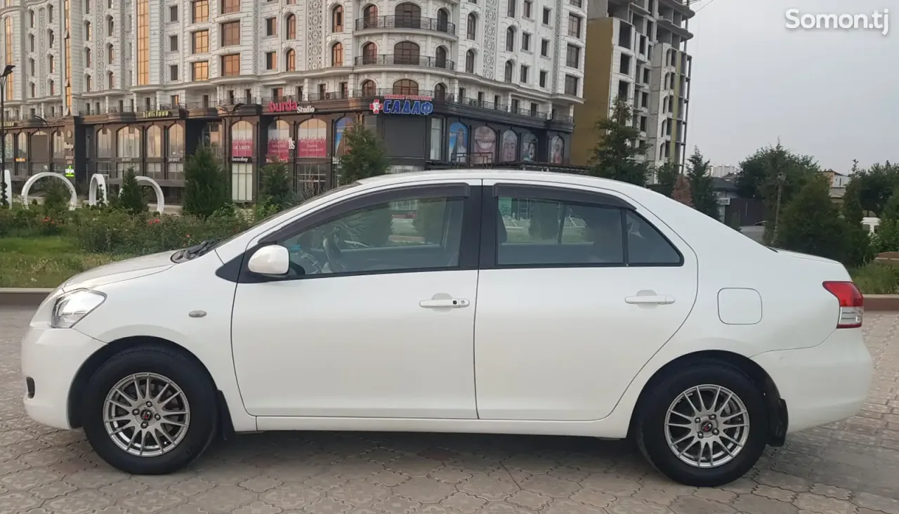 Toyota Belta 2007 · 1.3 AT
