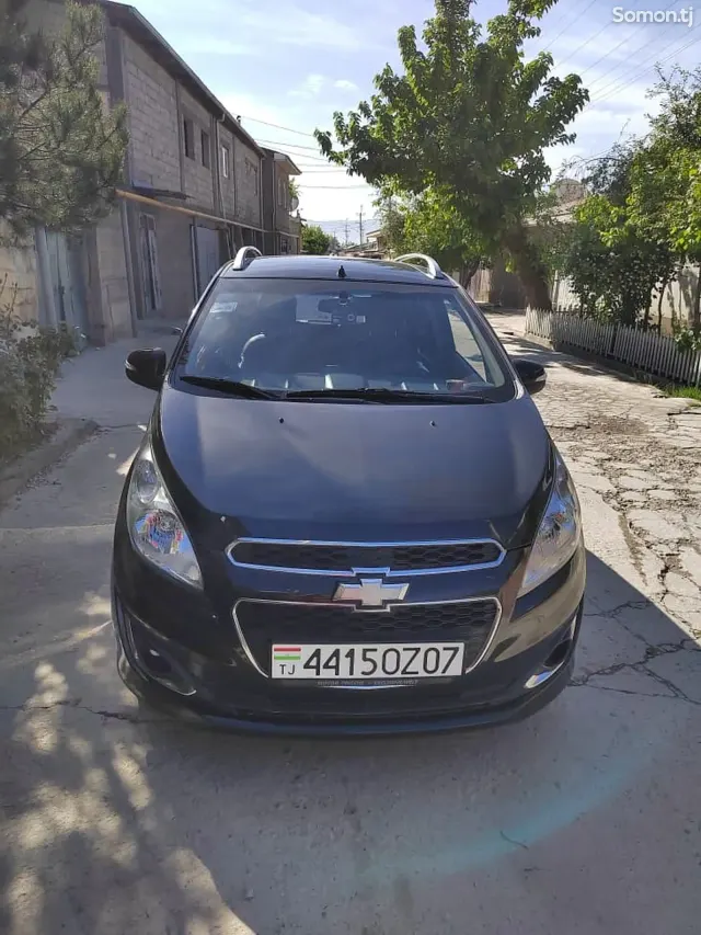 Chevrolet Spark 2014 · 1.1 AT