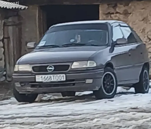 Opel Astra F 1997 · 1.6 MT