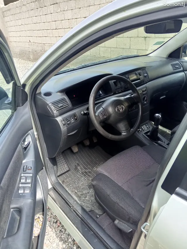 Toyota Corolla 2006 · 1.6 MT