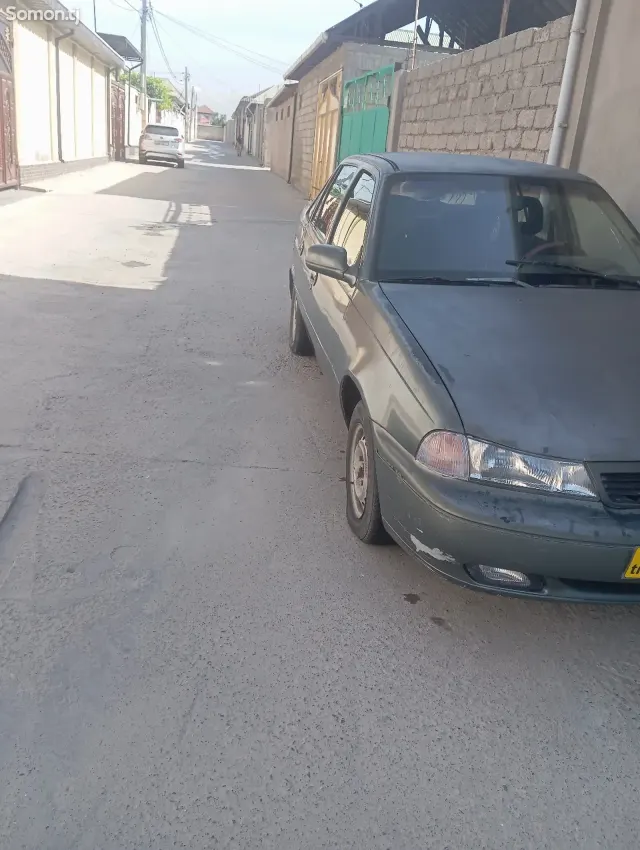 Daewoo Nexia 1995 · 1.6 MT