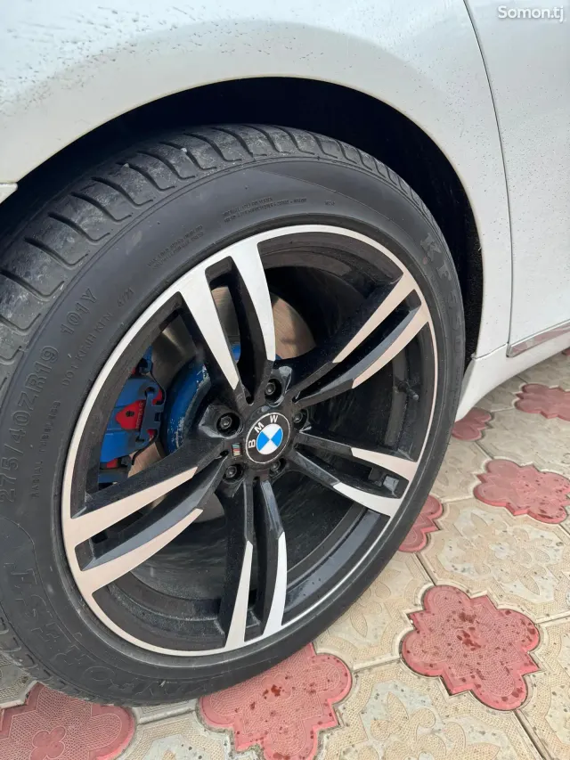 BMW 7 series 2012 · 3.0 AT
