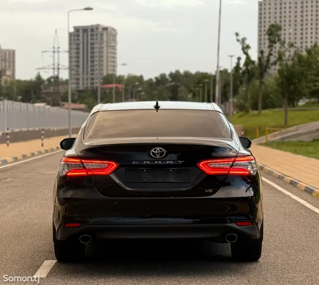 Toyota Camry 2019 · 3.5 AT