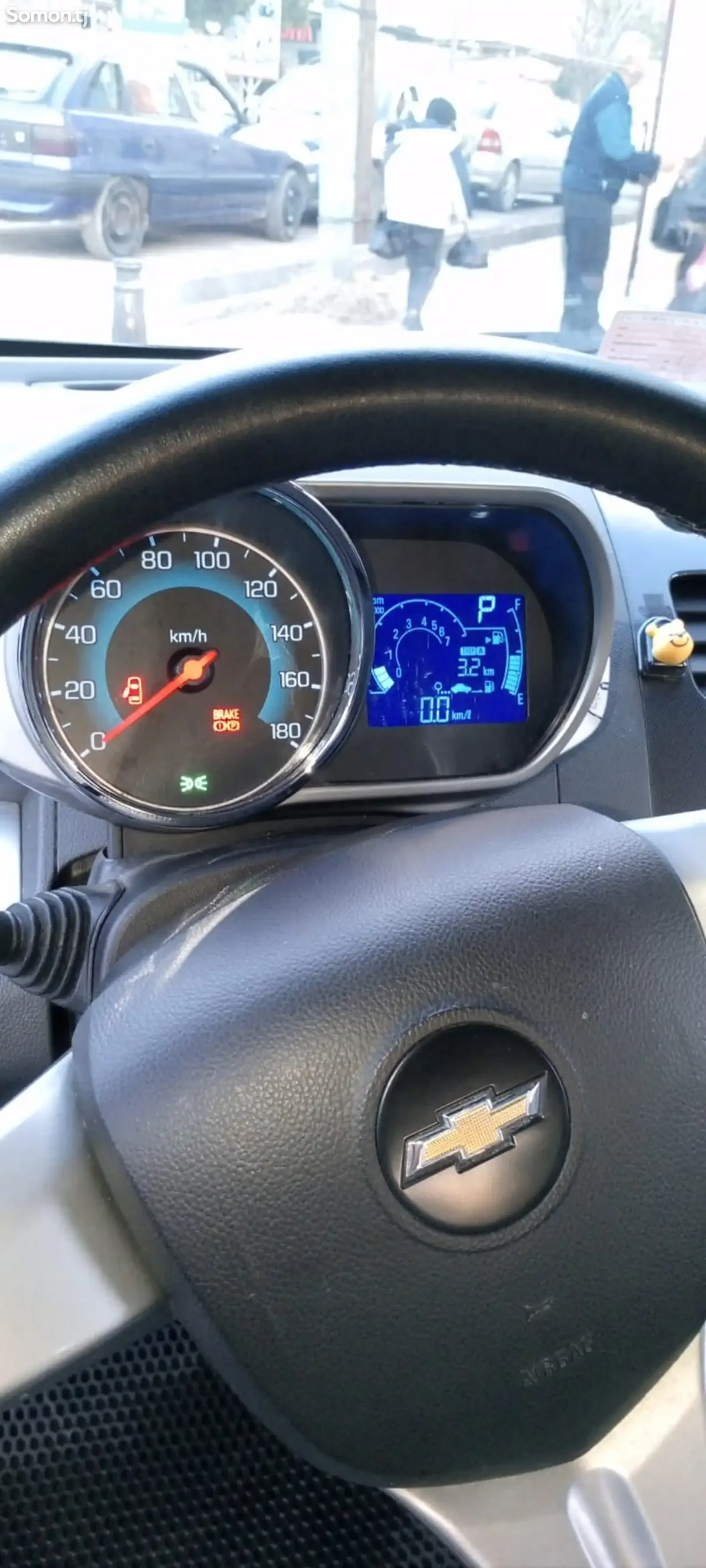 Chevrolet Spark 2014 · 1.0 AT
