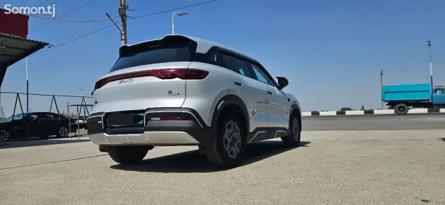 BYD Yuan Up 2025 · AT