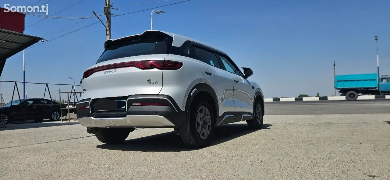 BYD Yuan Up 2025 · AT