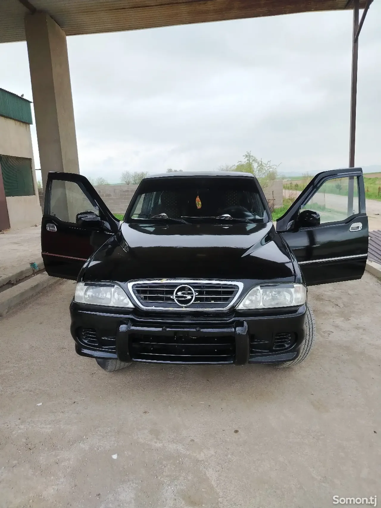 Ssang Yong Musso 1999 · 2.2 MT