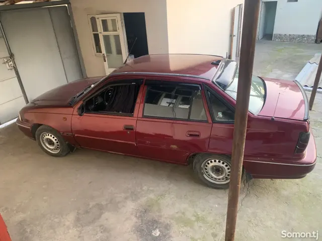 Daewoo Nexia 1996 · 1.6 MT