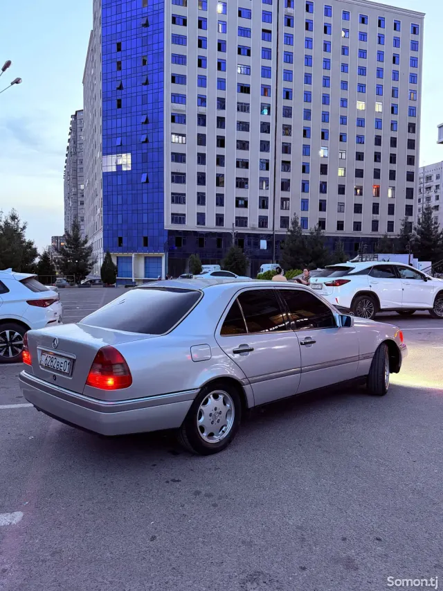 Mercedes-Benz C class 1996 · 2.0 MT