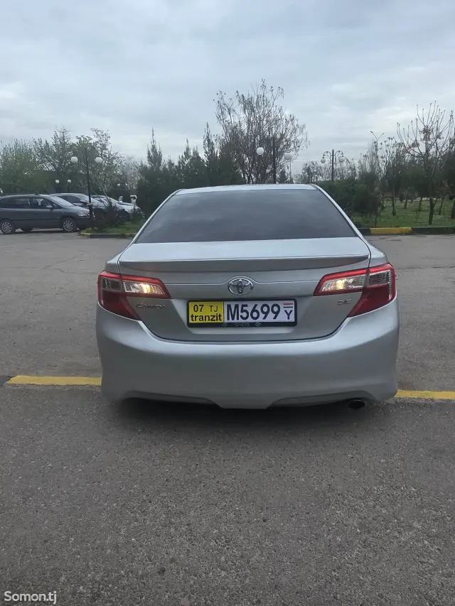 Toyota Camry 2013 · 2.5 AT