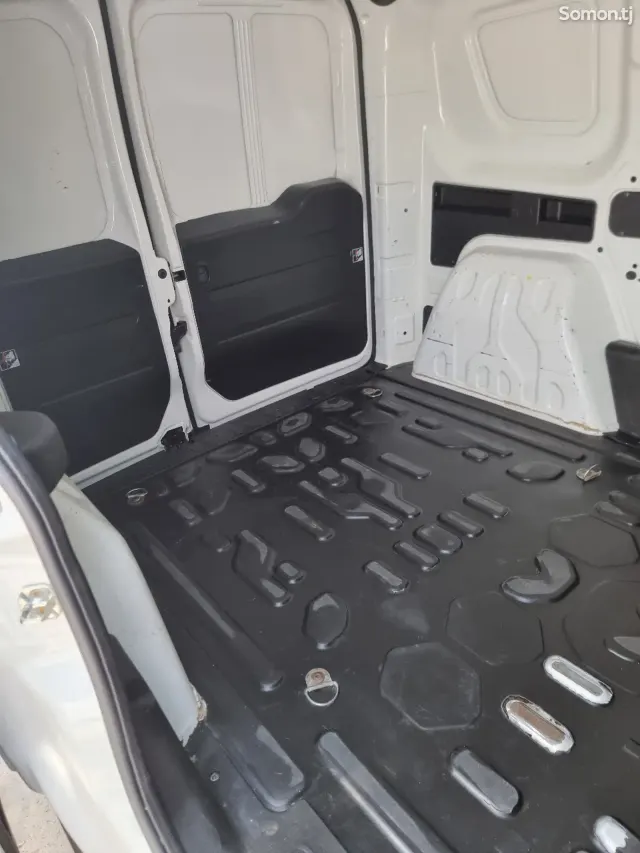 Opel Combo 2017 · 1.4 MT