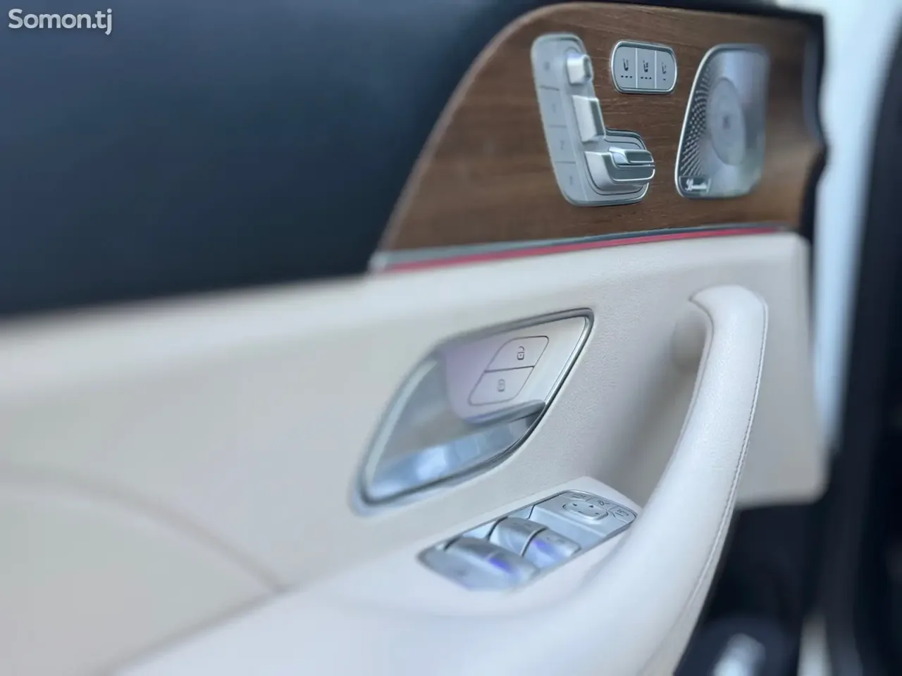 Mercedes-Benz GLS 2021 · 4.5 AT