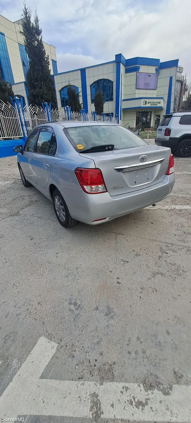 Toyota Corolla 2014 · 1.5 AT