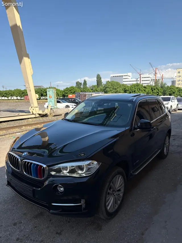 BMW X5 2016 · 3.0 AT