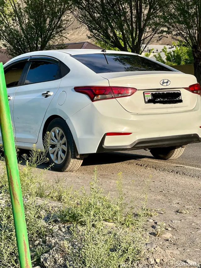 Hyundai Accent 2018 · 1.6 AT