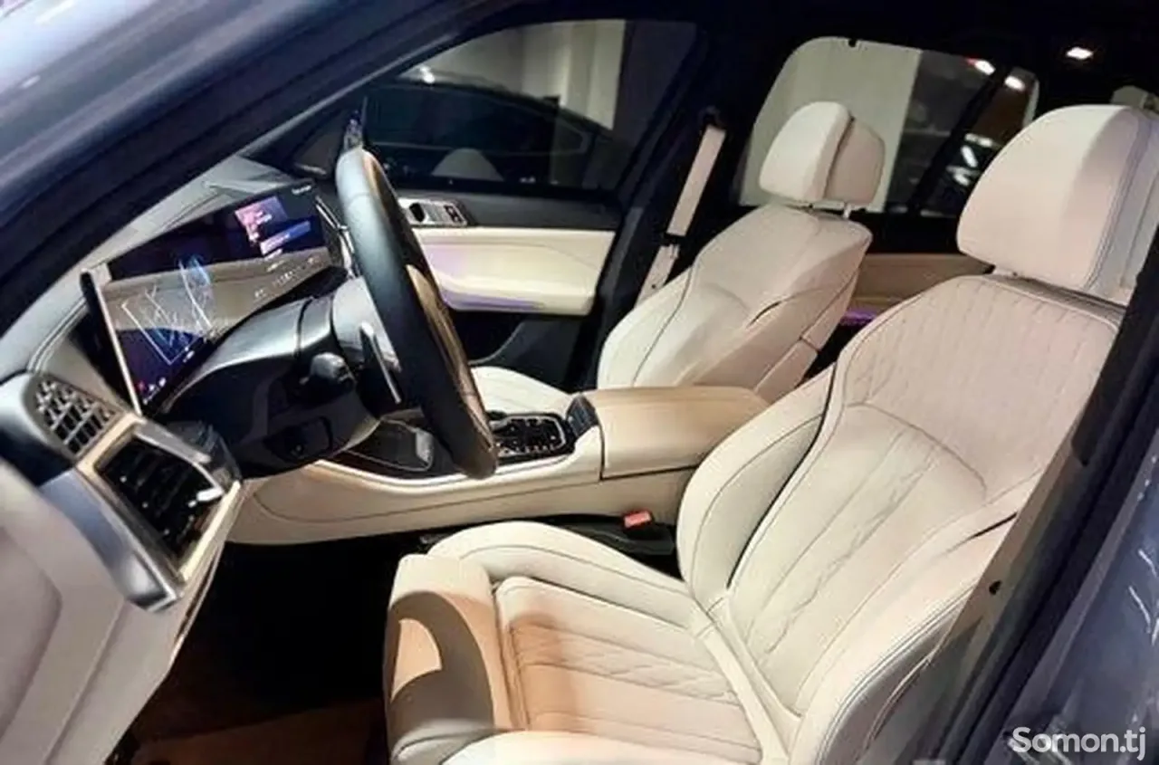 BMW X5 M 2026 · 3.0 AT