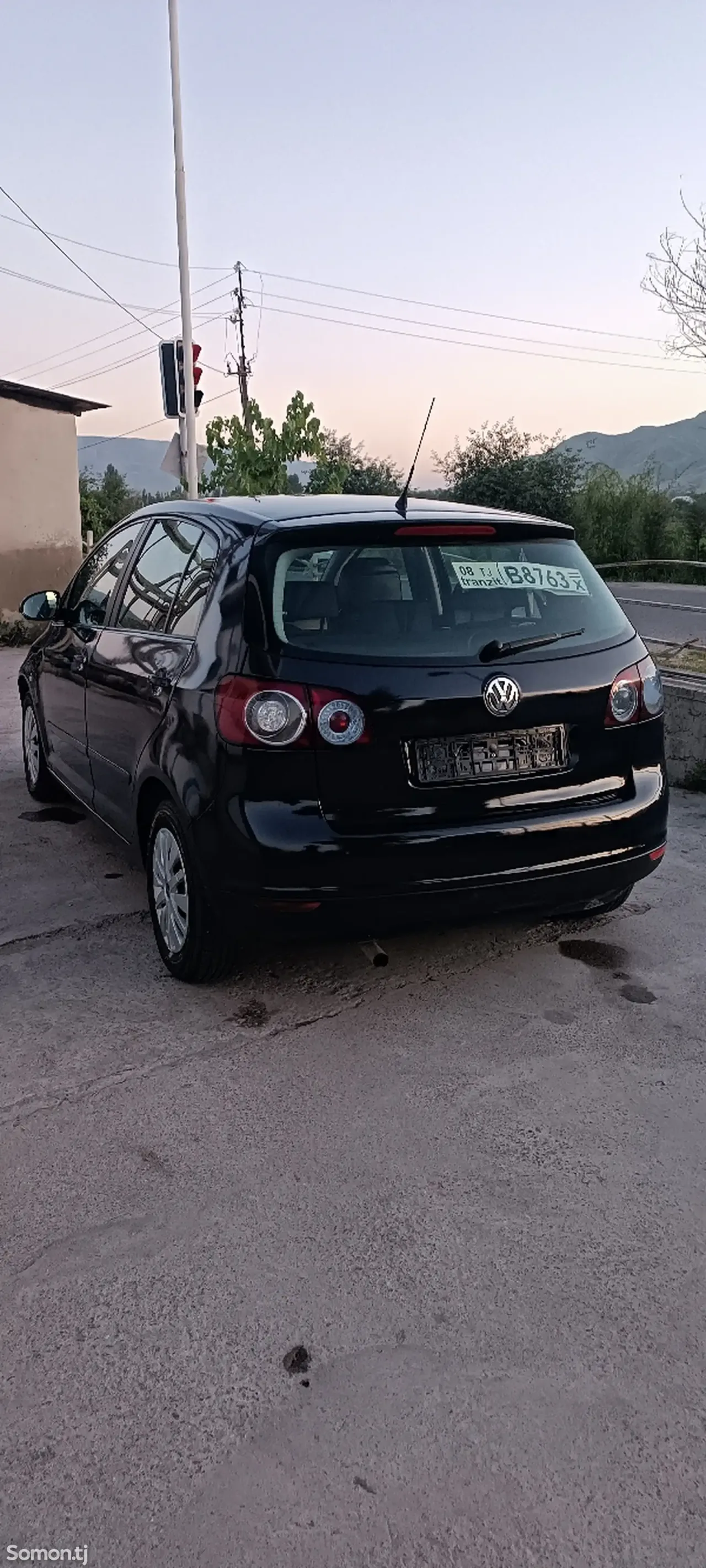 Volkswagen Golf 2006 · 1.4 MT