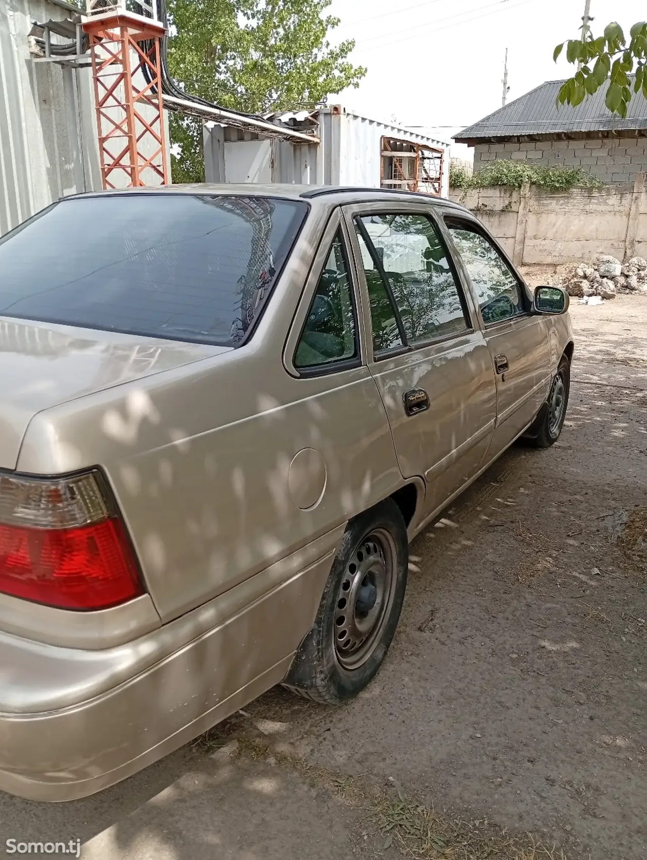 Daewoo Nexia 1995 · 1.6 MT