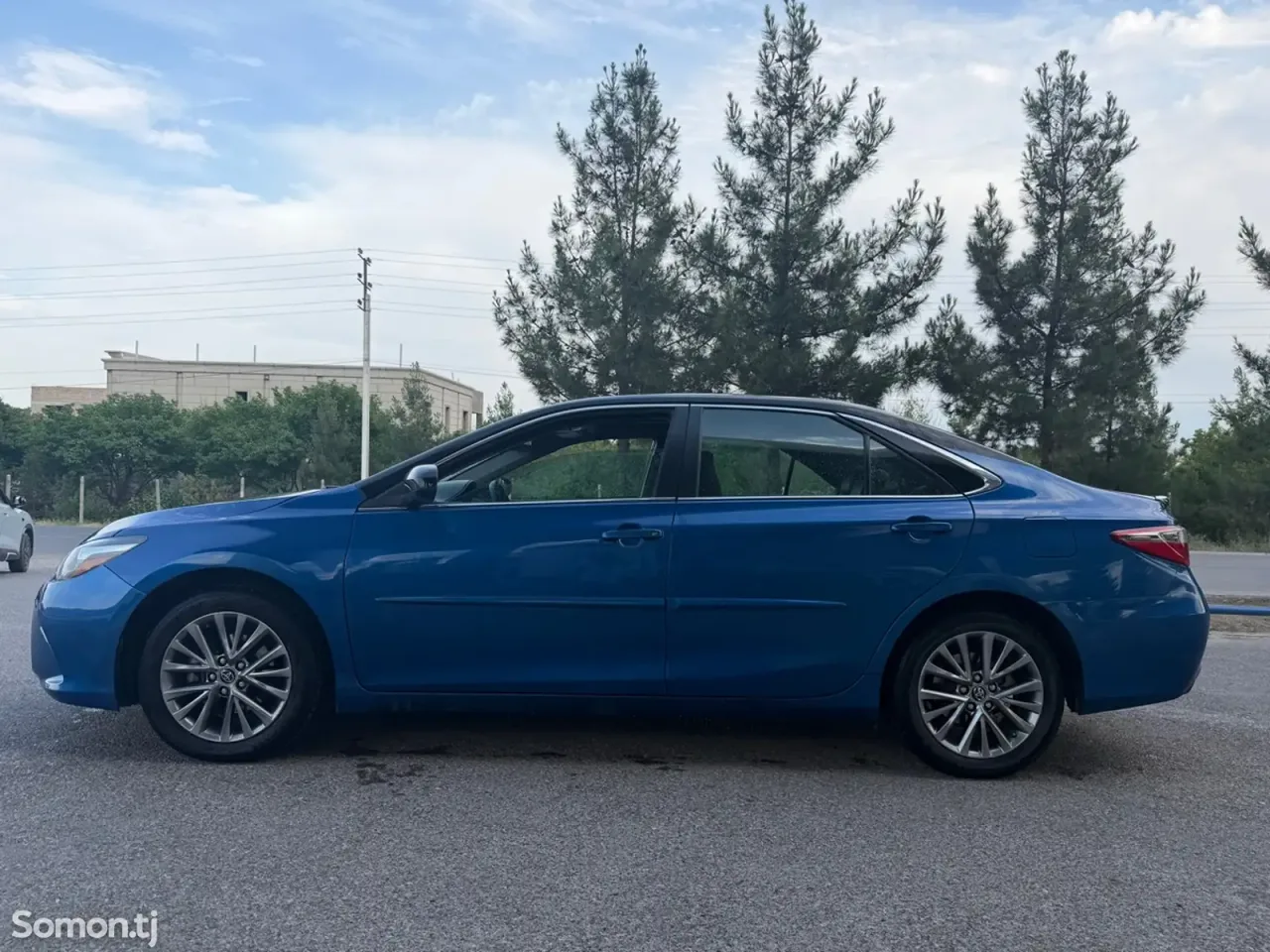 Toyota Camry 2017 · 2.0 AT