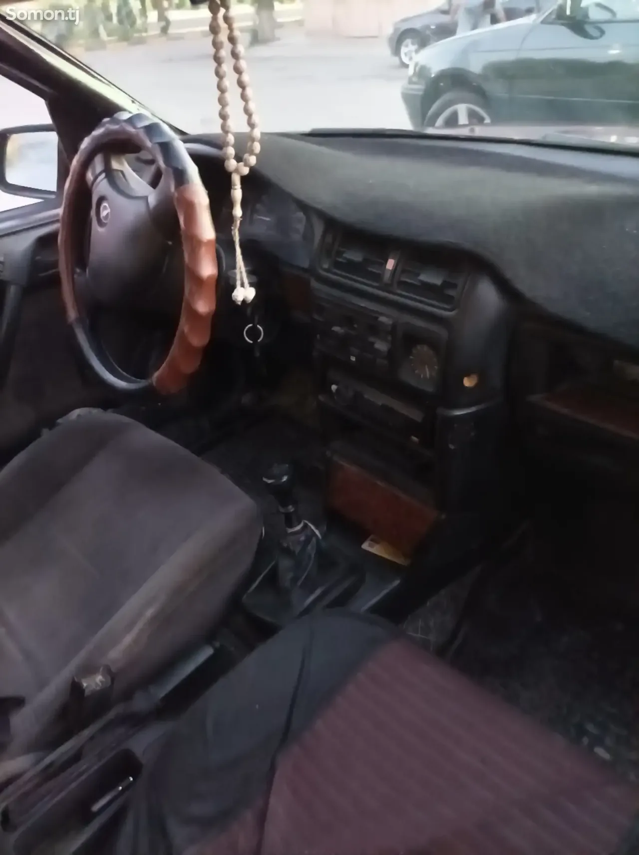 Opel Vectra A 1991 · 1.6 MT