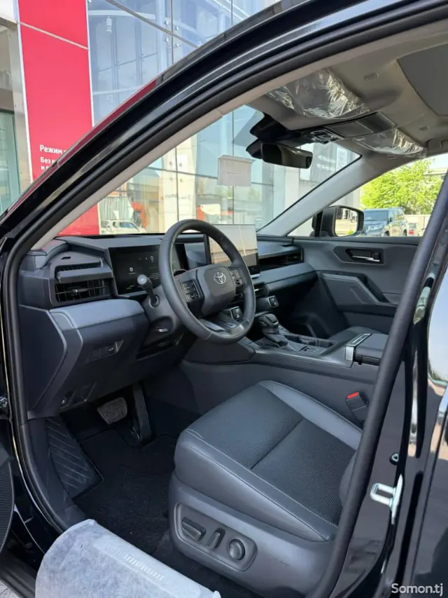 Toyota RAV 4 2026 · 2.5 AT