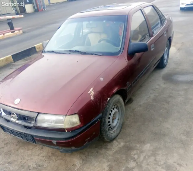 Opel Vectra A 1992 · 1.8 MT