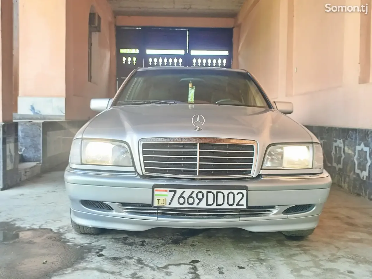 Mercedes-Benz C class 1997 · 2.5 AT