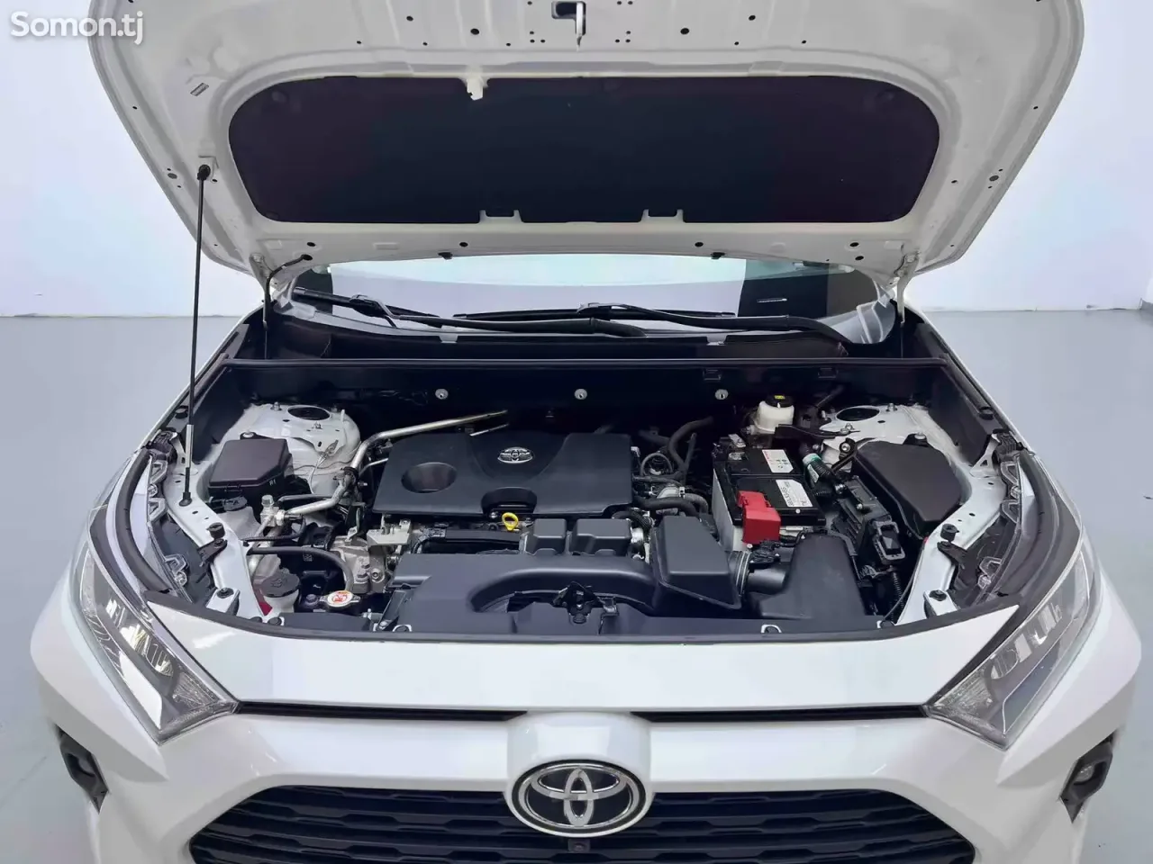 Toyota RAV 4 2024 · 2.0 AT