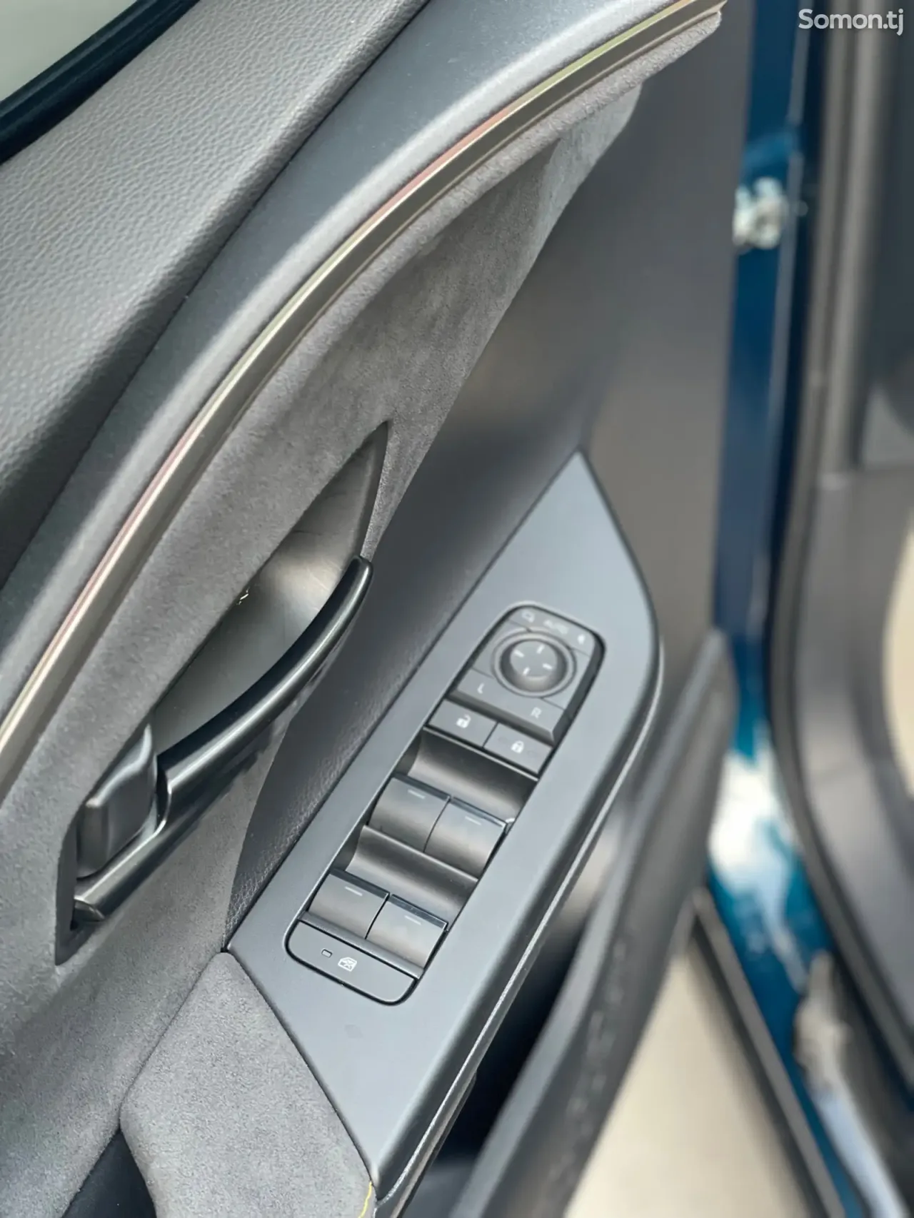 Toyota C-HR 2024 · 2.0 AT