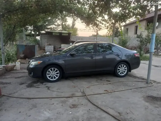 Toyota Camry 2011 · 2.5 AT