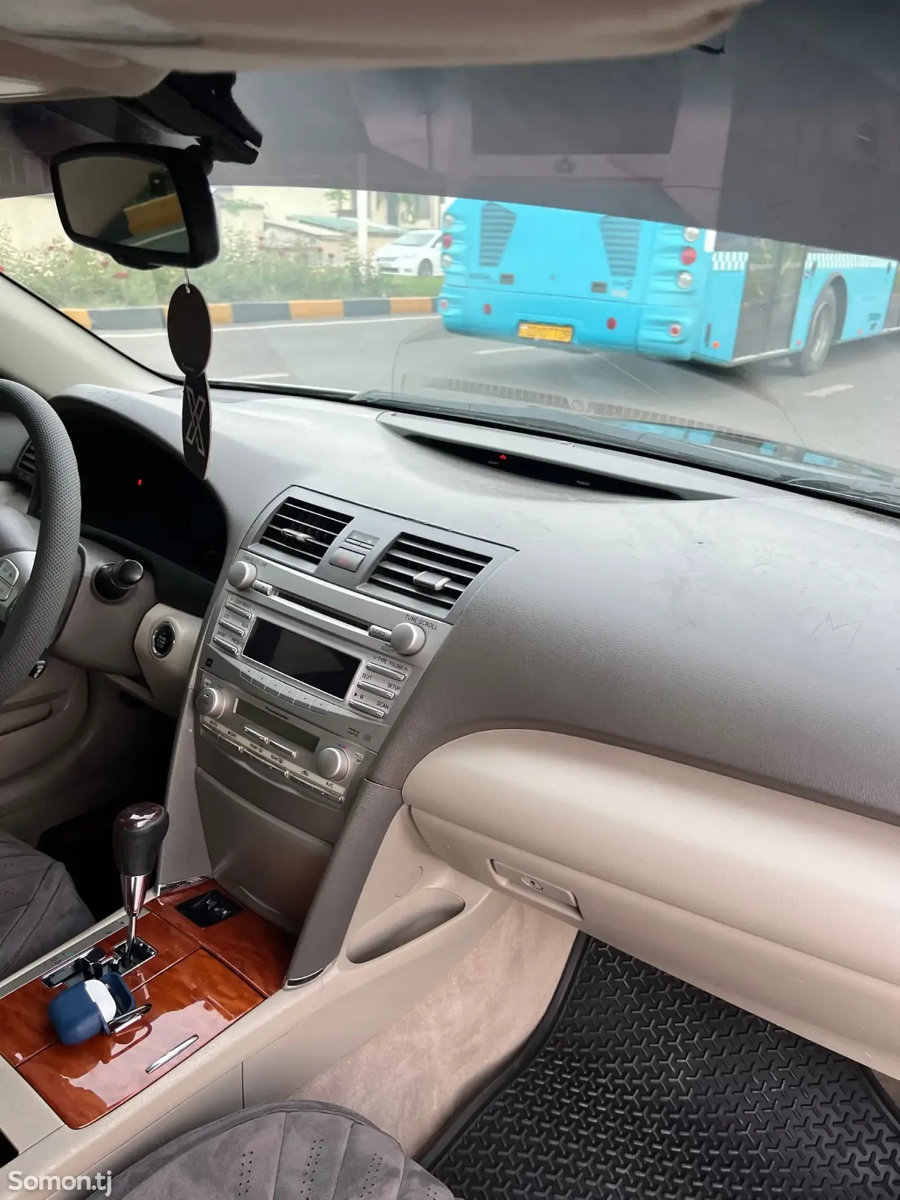 Toyota Camry 2011 · 2.5 AT