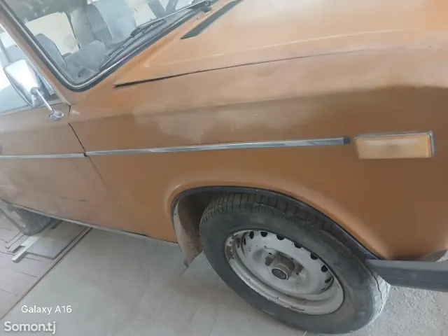 Lada (ВАЗ) 2106 1984 · 0.8 MT