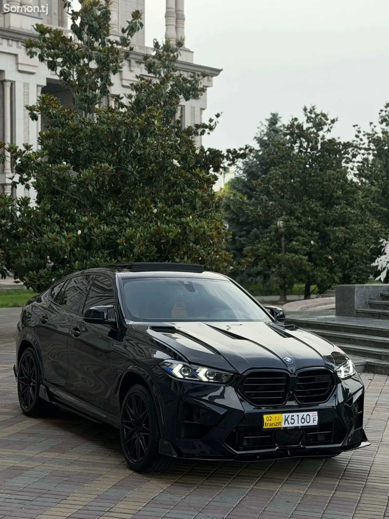 BMW X6 M 2021 · 4.4 AT