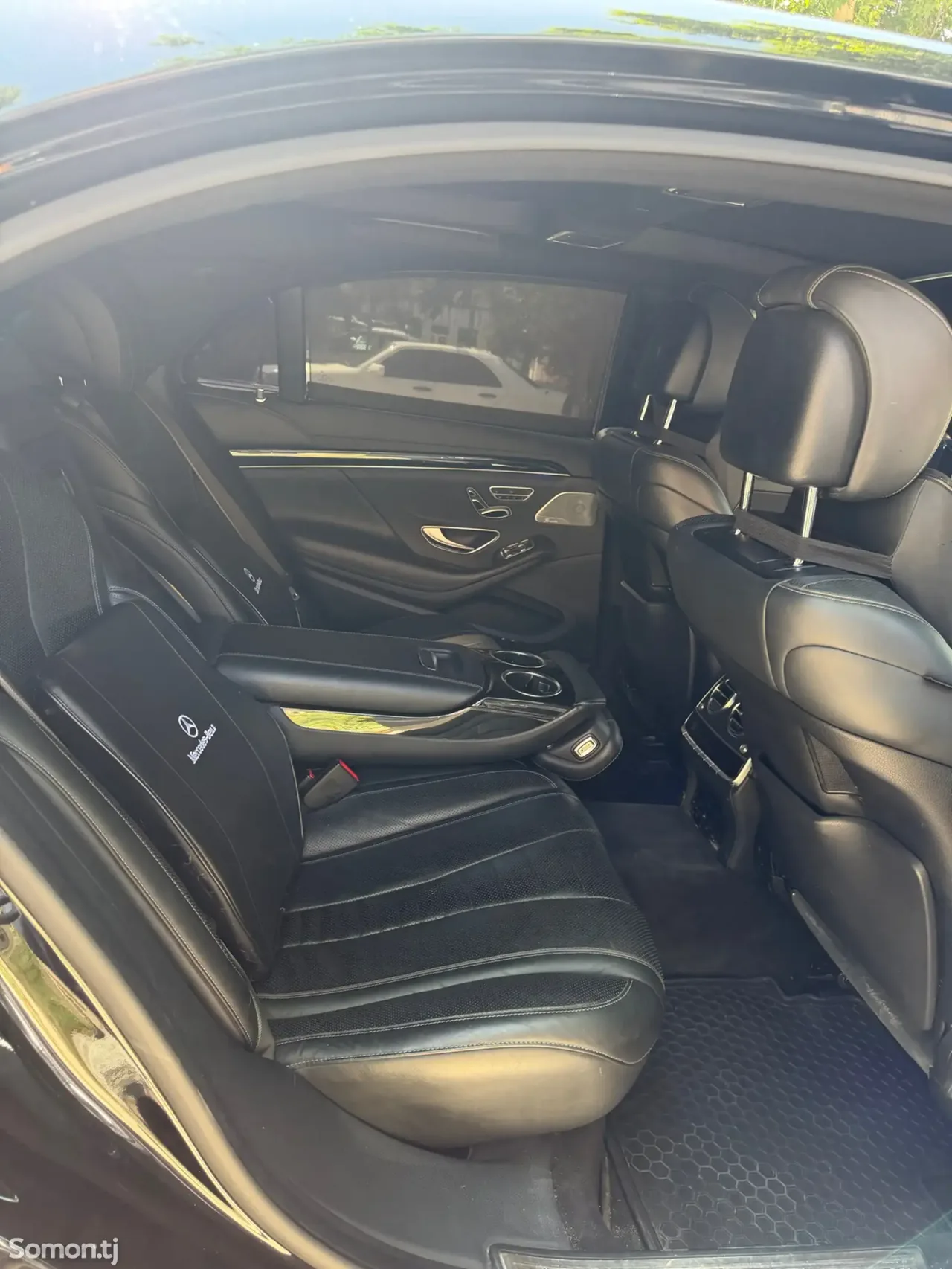 Mercedes-Benz S class 2015 · 5.5 AT