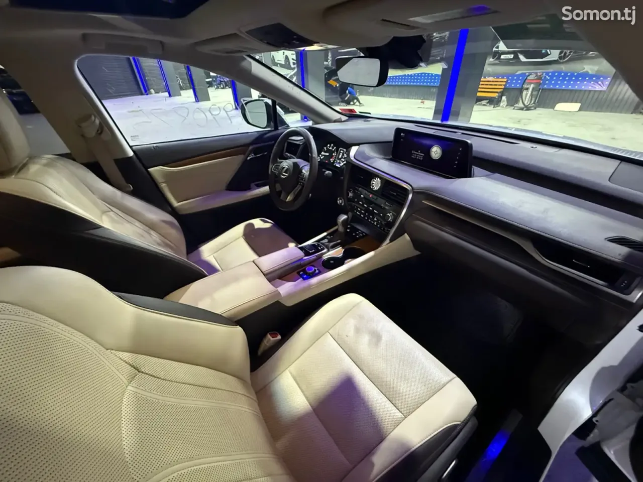 Lexus RX series 2017 · 3.5 AT