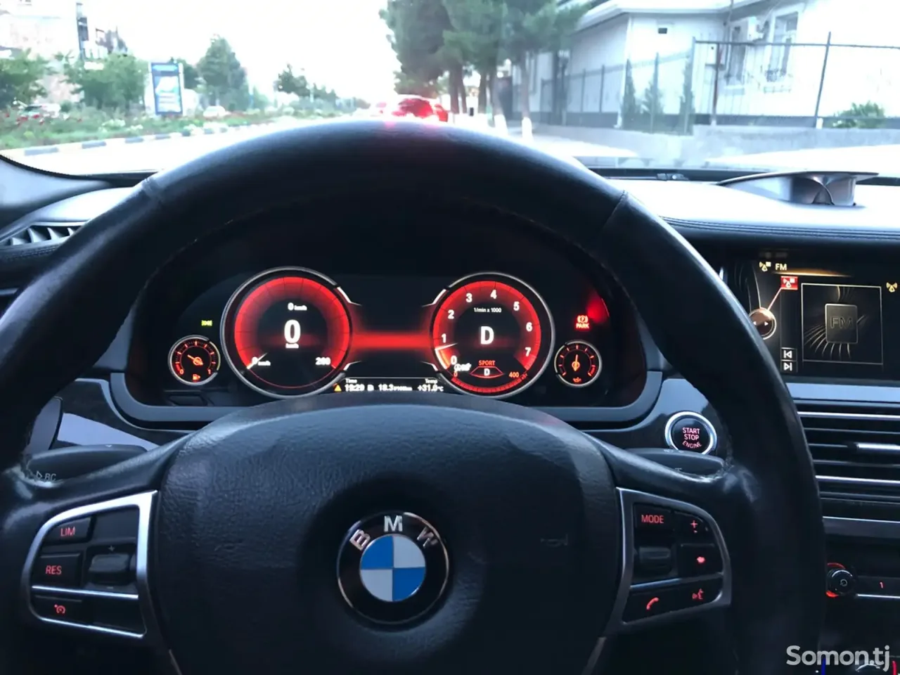 BMW 7 series 2015 · 4.4 AT