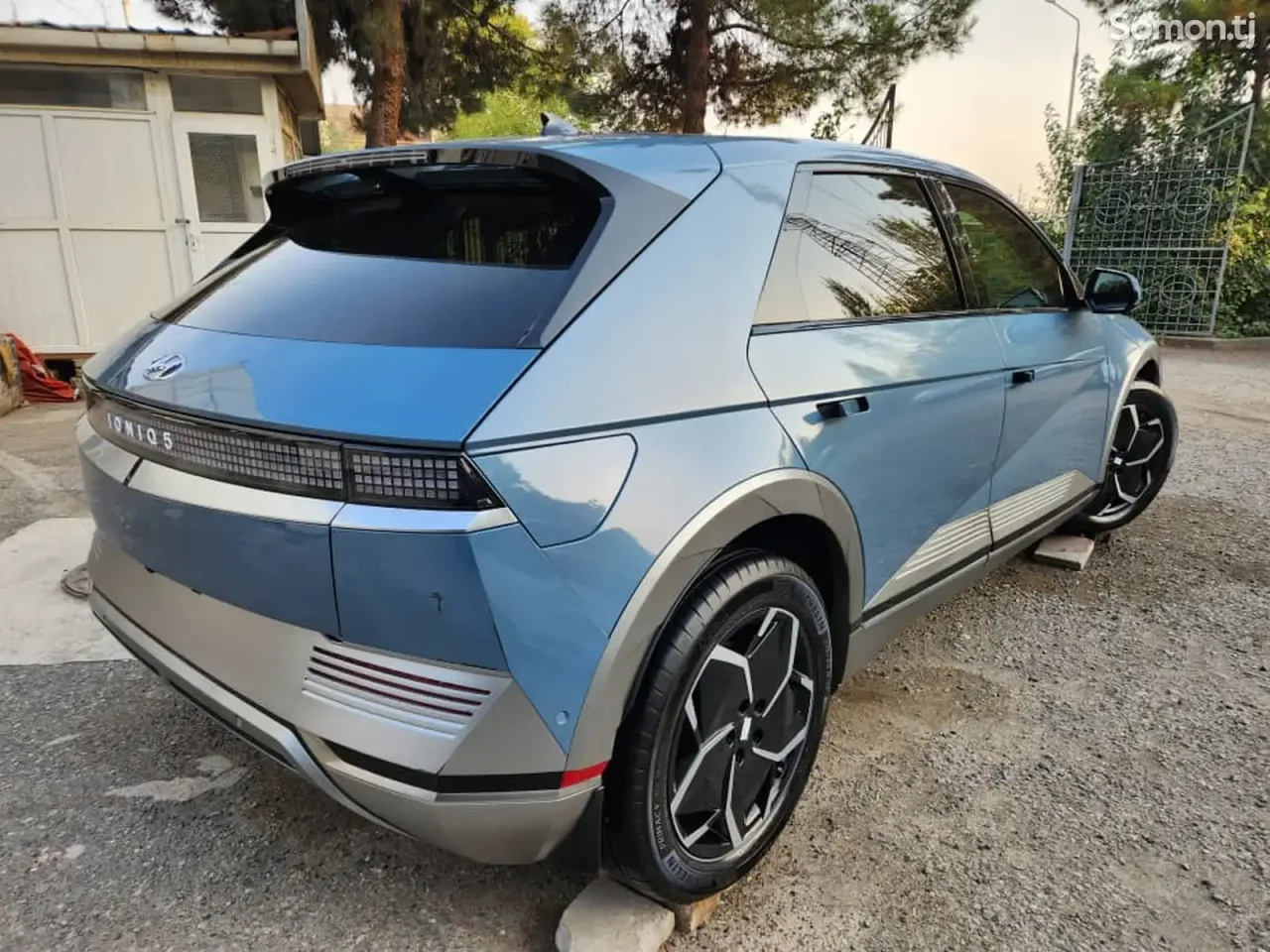Hyundai IONIQ 2025 · AT