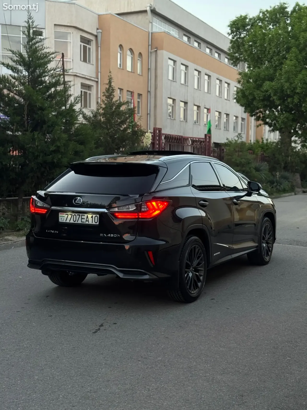 Lexus RX series 2017 · 4.5 AT
