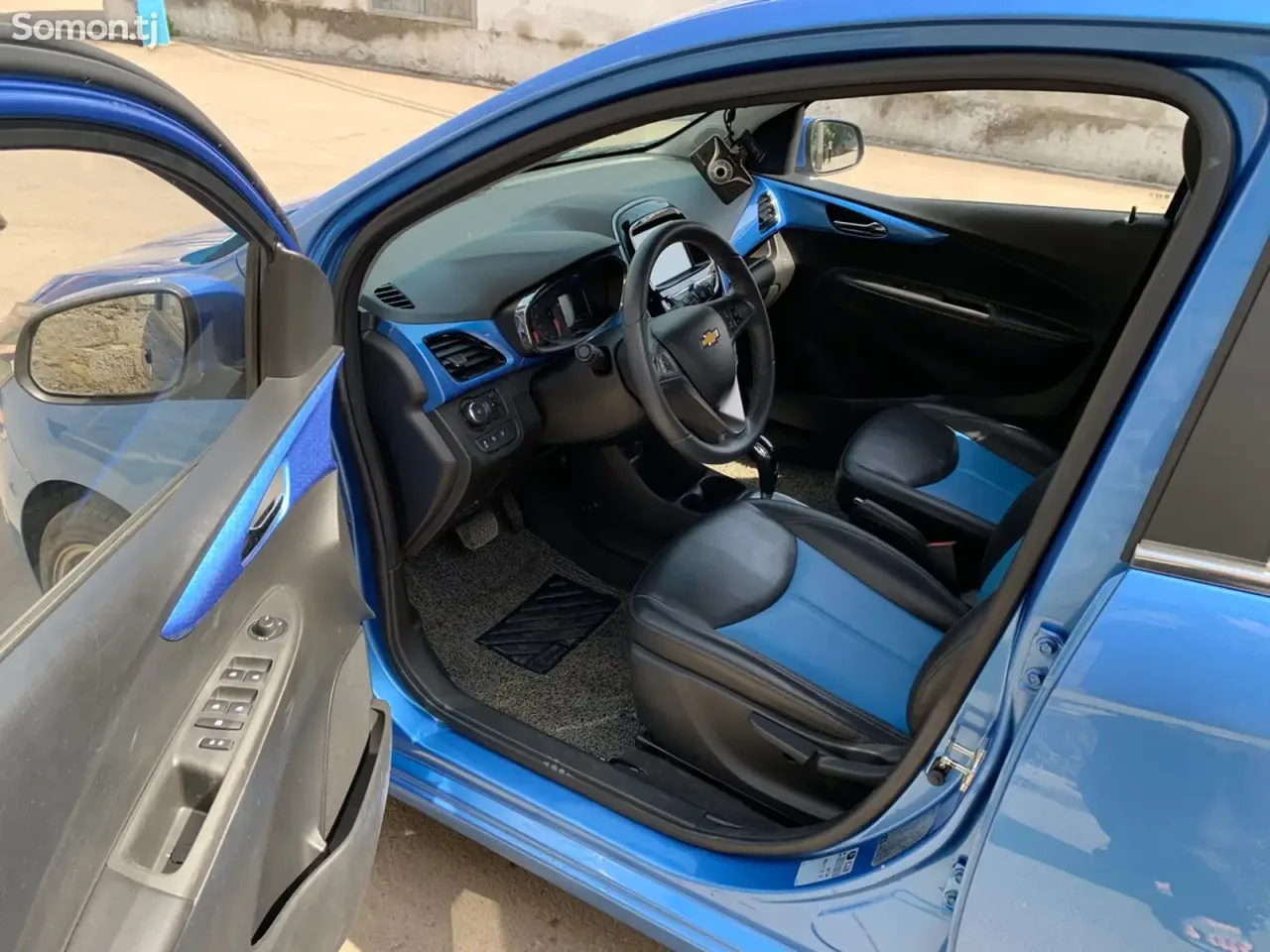 Chevrolet Spark 2016 · 1.0 AT