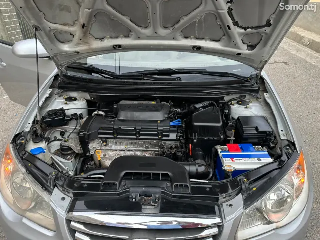 Hyundai Avante 2009 · 1.6 AT