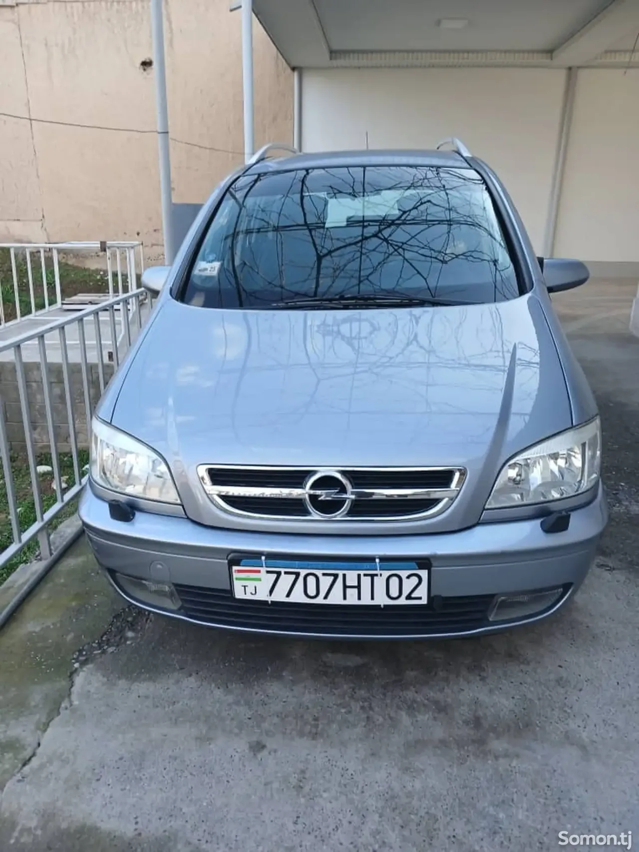 Opel Zafira 2003 · 1.8 MT