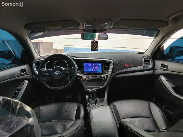 Kia K5 2015 · 2.0 AT