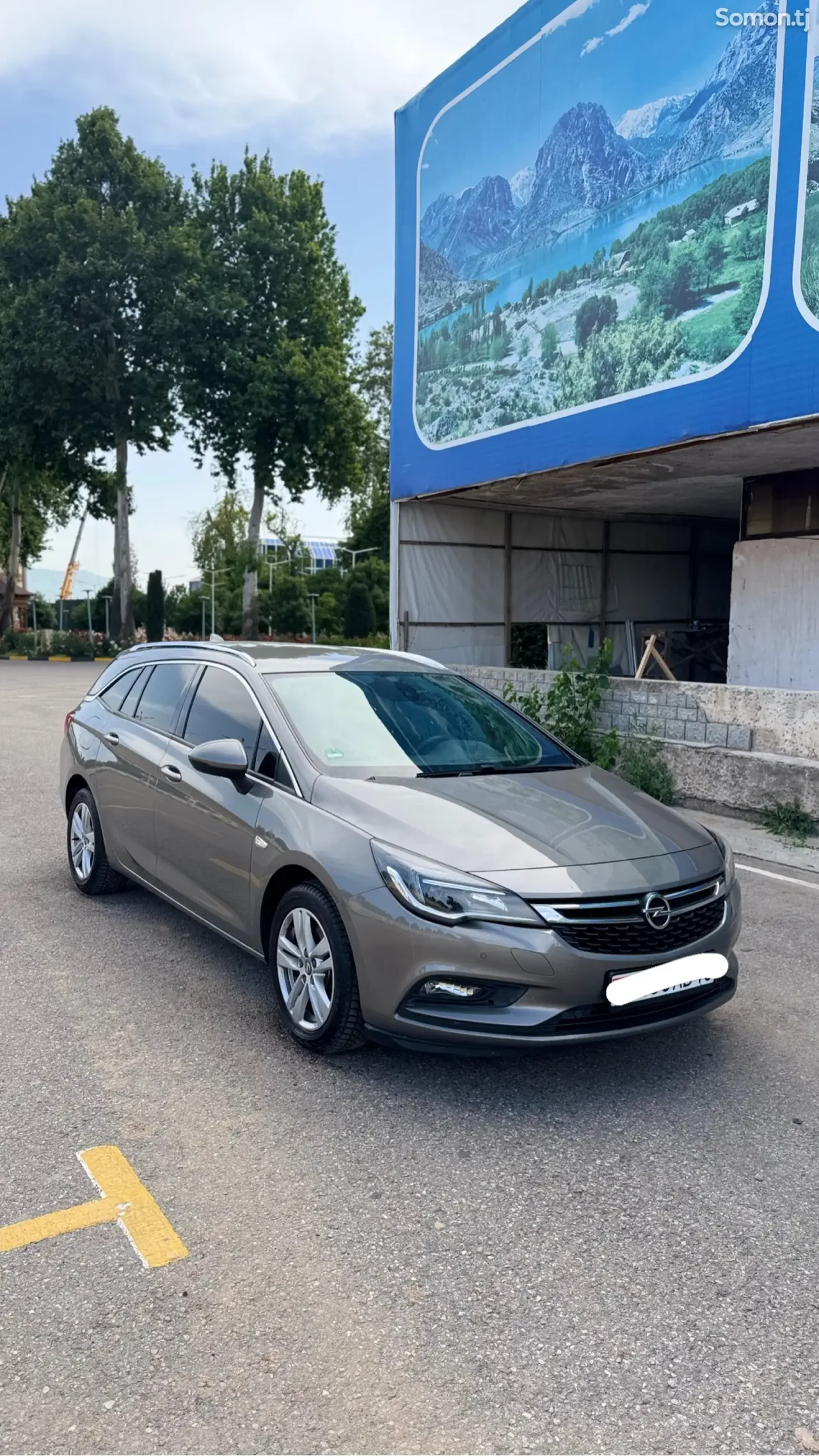 Opel Astra K 2017 · 1.6 AT