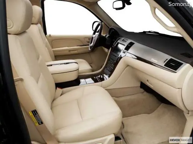 Cadillac Другая модель 2007 · 6.2 AT