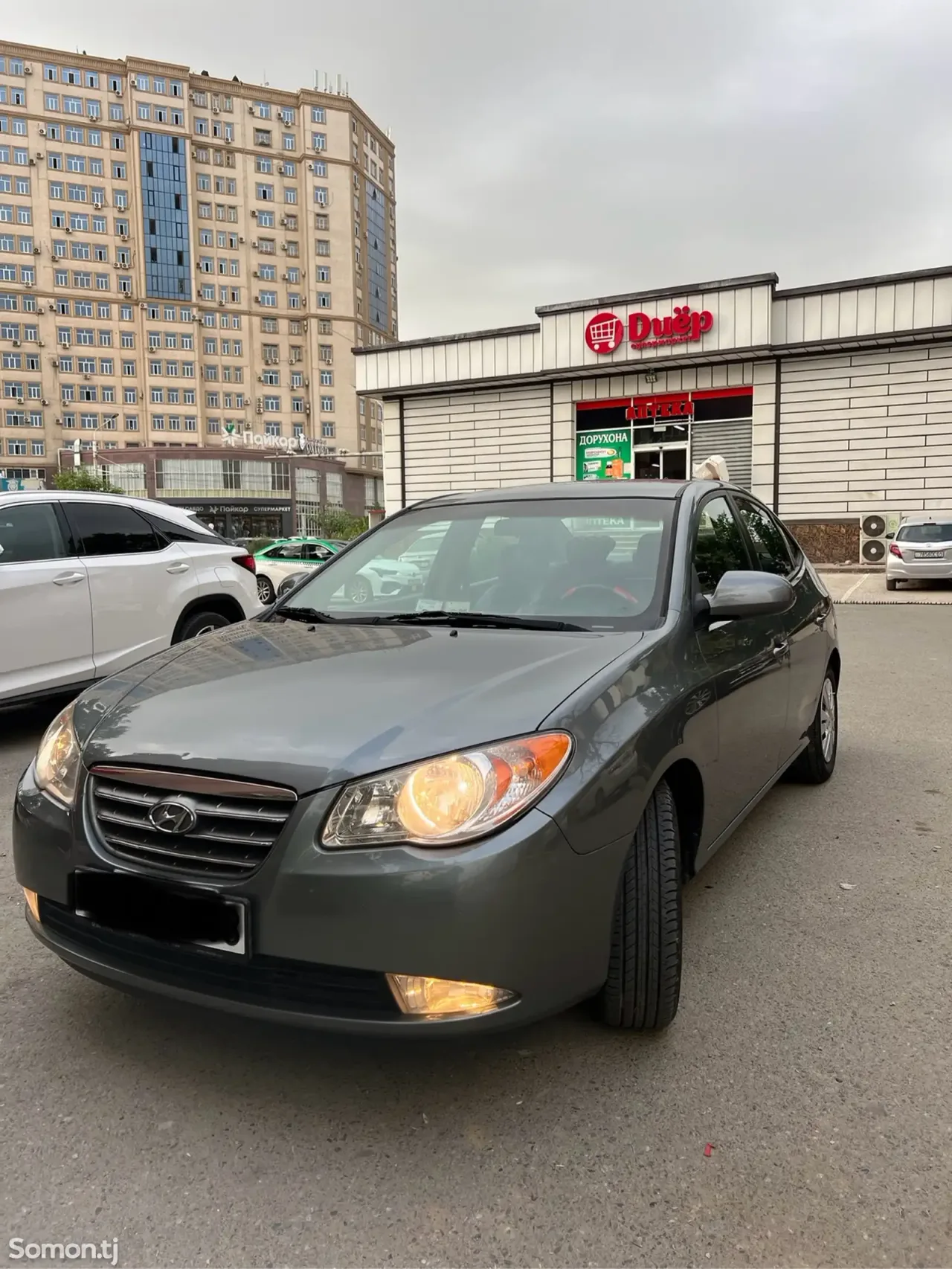 Hyundai Elantra 2010 · 1.6 AT