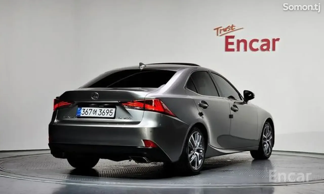 Lexus IS series 2019 · 2.0 AT